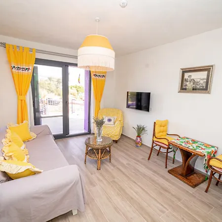 Ferienhaus Butik Mor Salkim Evleri *
