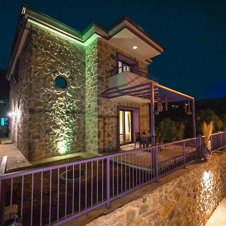 Ferienhaus Butik Mor Salkim Evleri