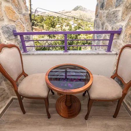 Tatil Evi Mor Salkım Evi Datça